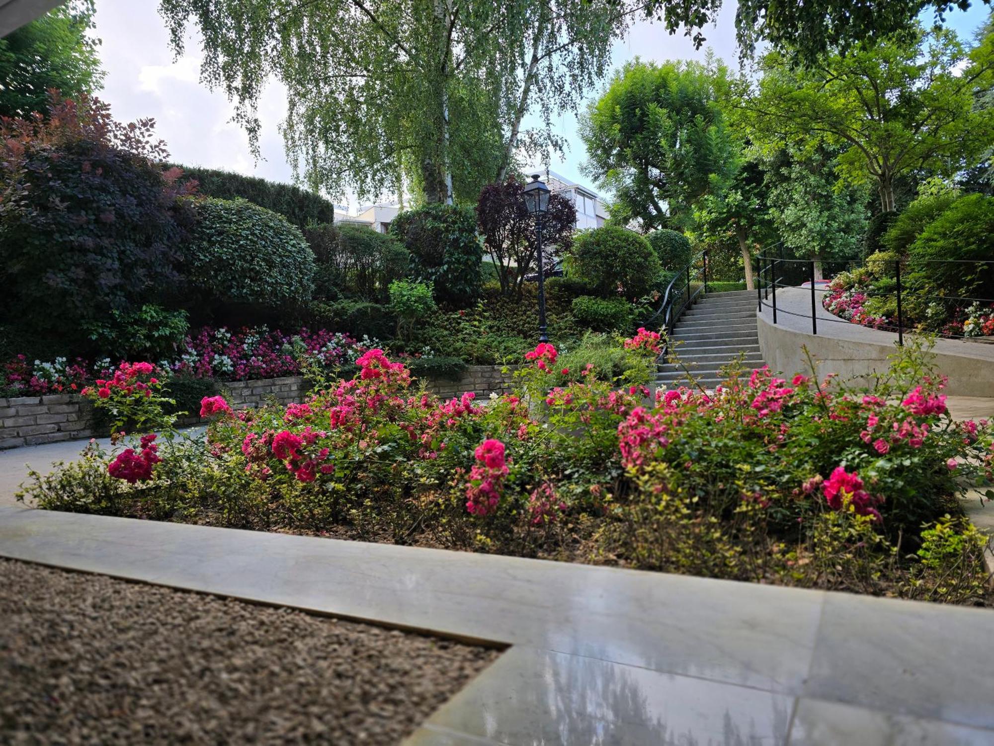 לה שסניי Sejour A 10 Minutes Du Chateau De Versailles Et 20 Minutes De Roland-Garros- Votre Suite Avec Lit King Size מראה חיצוני תמונה